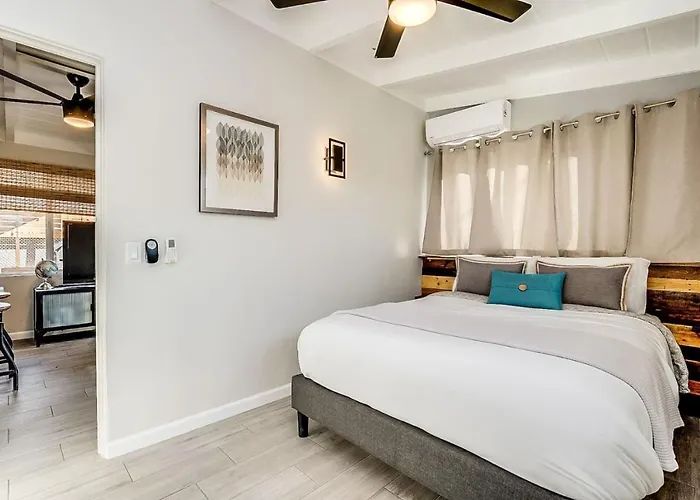 Сasa de vacaciones Chic Duplex In 1 Of 2
