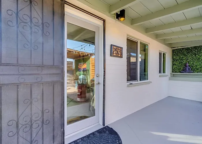 Chic Duplex In 1 Of 2 *