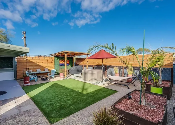 Chic Duplex In 1 Of 2 Сasa de vacaciones Tucson